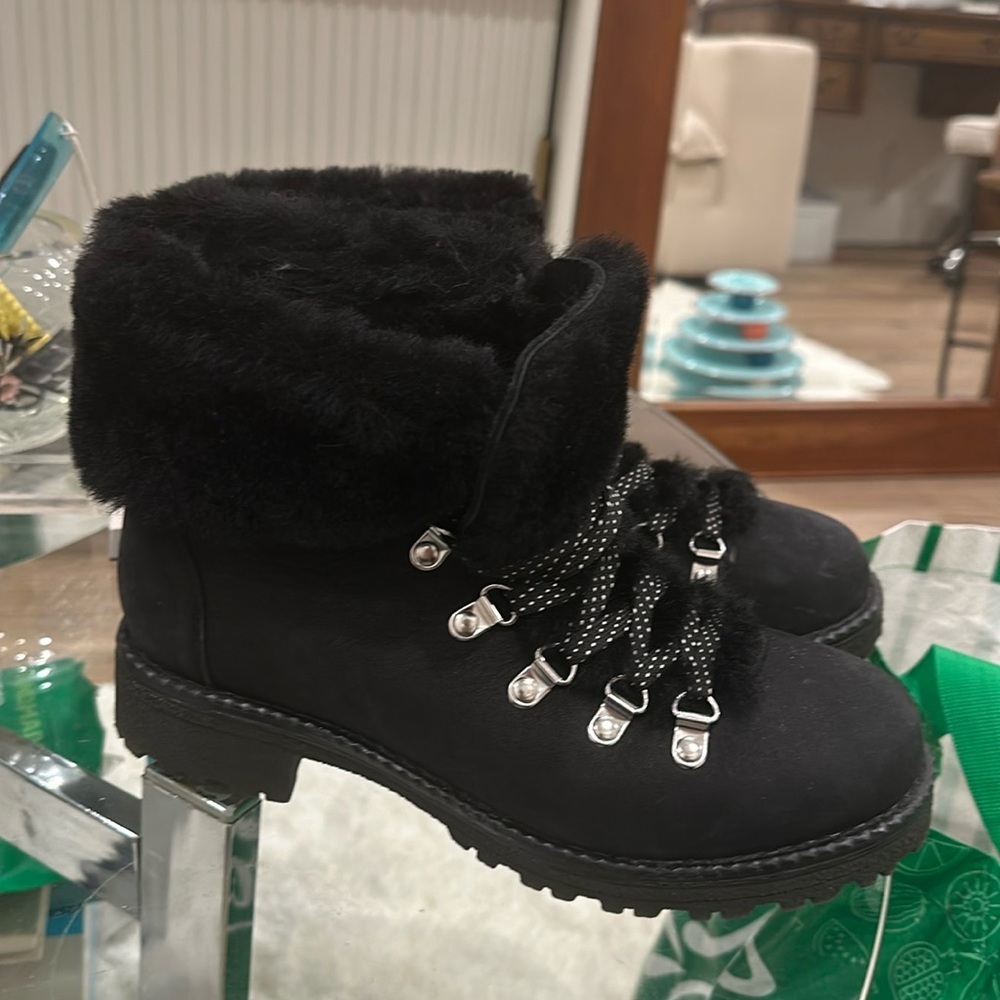 Jcrew shearling boots. Like new size 7